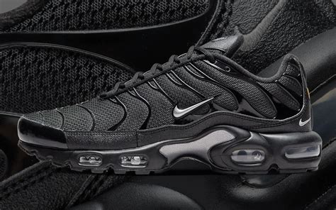 Nike Air Max Plus Black Metallic Silver Dx Sneaker Style