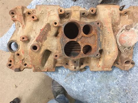 1973 74 Chevy Camaro Cast 4 Barrel Quadrajet Intake Manifold 340234