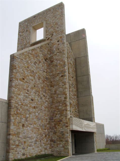 Vet Memorial project page - SUN Precast Company