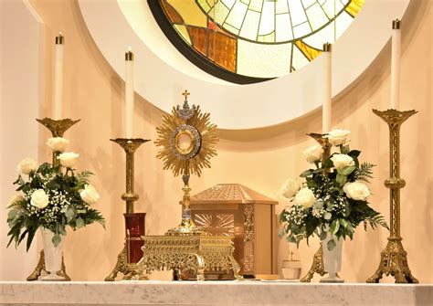 Eucharistic Adoration At Saint Michael Parish Canfield The Catholic