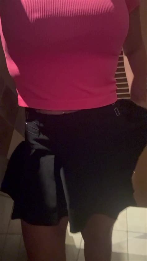 Im The MILF That Slides Her Panties Off In The Bathroom During Our Date And Sends You The Video