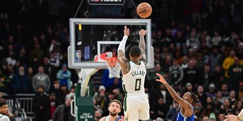 Damian Lillard Buzzer Beater