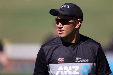 zealand legend ross taylor hints   return   cricket
