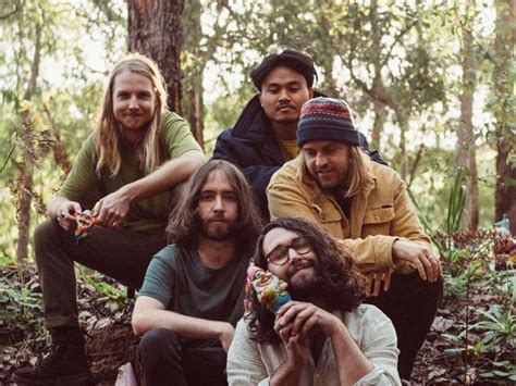 Psychedelic Porn Crumpets Live Review Unbearably Monotonous