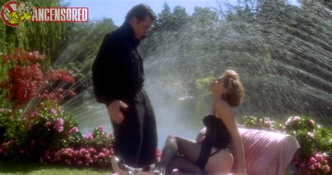 Naked Julie Bowen In Happy Gilmore