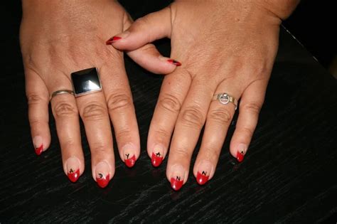 Sharp Nails Nude Pics XHamster