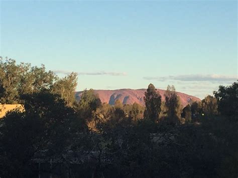 Uluru sunset : r/pics