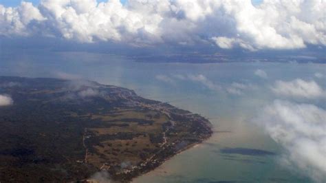 Foto Pulau Milik Indonesia Yang Dicaplok Negara Lain Halaman