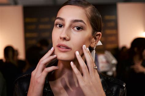 ESMALTE NUDE TENDÊNCIA Studio Beauty