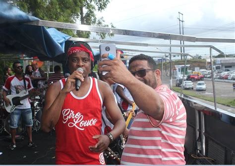 Alegria E Muita Irrever Ncia Parada Gay Do Cia Agita Sim Es Filho Veja Como Foi