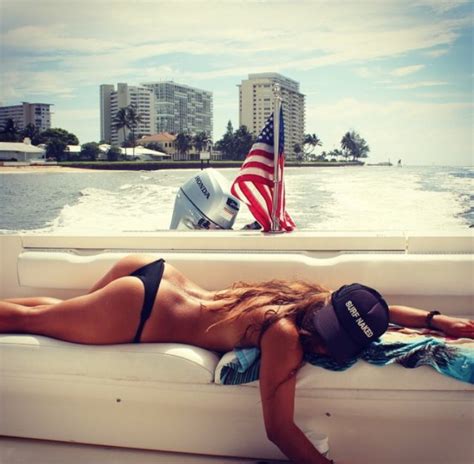 Sun Tanning Sky Leg Beauty Summer Porn Pic