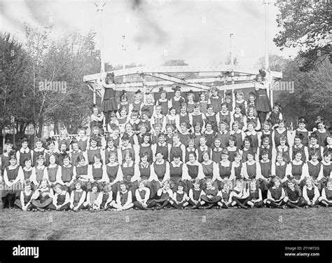 Ministry Of Information First World War Official Collection Group Of