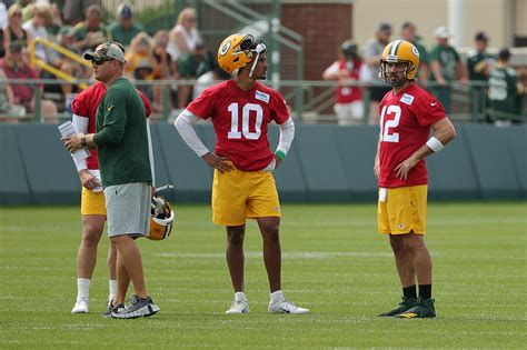 Aaron Rodgers 'reached out' to Jordan Love during crazy offseason