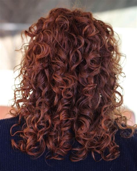 40 Best Shoulder Length Curly Hair Cuts & Styles in 2022