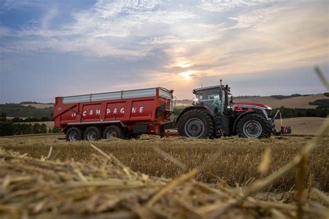 Austro Diesel Massey Ferguson Stellt Den Mf 9s Vor Das Neue Unkomplizierte Und Zuverlässige