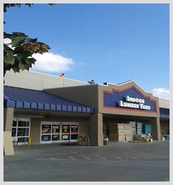Roofers Without Safety Harnesses at North Dallas Lowe's