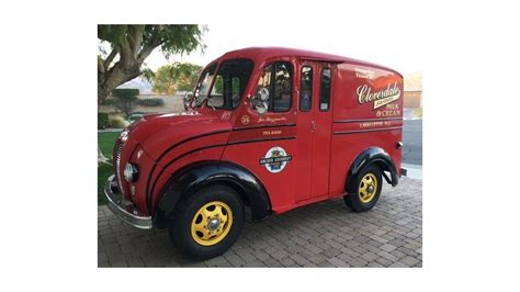 1948 Divco Model 13 Original Restored Slant Back Milk Delivery Truck