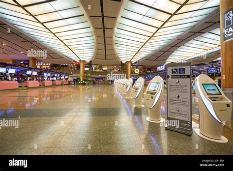 Singapore Circa January 2020 Self Service Facilities At Terminal 2