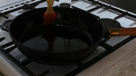 Что делать, если к сковородке всё липнет / Домоседы