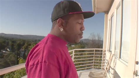 Big Busted Milf S Puss Gets Stretched By Large Ebony Tool Hotntubes