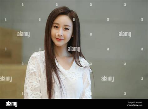 Mỹ nhân phim Sex is zero tuổi 48 vẫn trẻ đẹp nhờ thói quen không phải ai cũng làm được