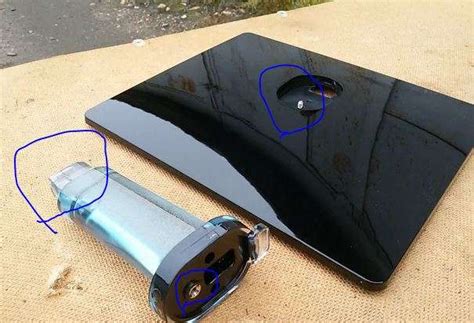 Как снять подставку с телевизора? Samsung LT27H390SIX [Ответы 2]