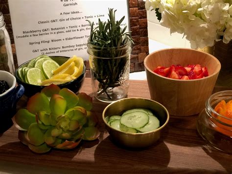 Gin In Tonic Bar at Lola Epperson blog