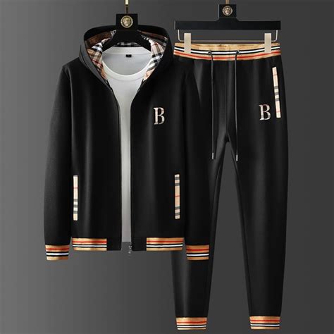 Костюм спортивный Burberry - купить с доставкой по выгодным ценам в ...