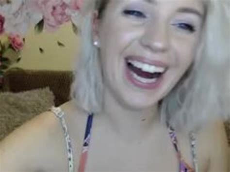 Amy CuteBambi Cam Recording Luxurious Hot Blonde Webcam Girl Is Excitingly