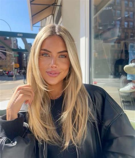 Pin by 𝐀𝐮𝐫𝐨𝐫𝐚 on bellezza Perfect blonde hair Summer blonde hair Blonde hair color