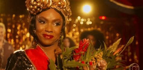 Fuzuê Após homofobia e sabotagem drag queen é a nova Rainha da Fuzuê