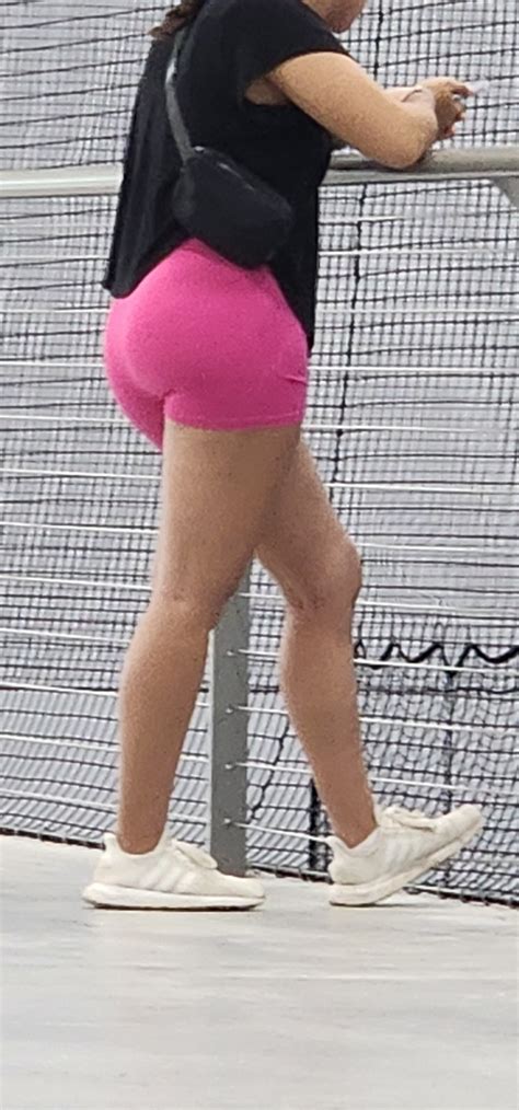 Phat Ass Mulatto In Pink Spandex Shorts Spandex Leggings Yoga Pants Forum