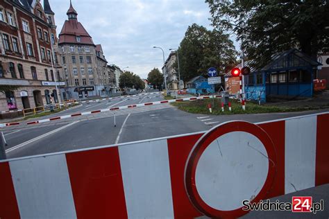 Przejazd kolejowy na Komunardów zamknięty Uwaga na utrudnienia w ruchu