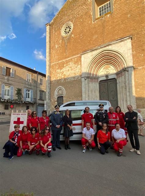 La Fondazione Cro Dona Un Fiat Dobl Al Comitato Di Orvieto Della Croce