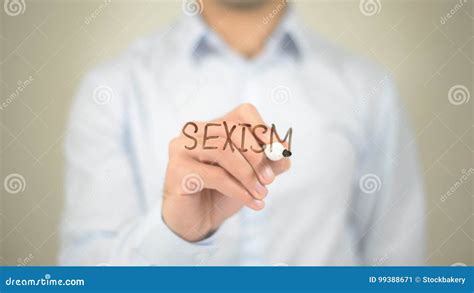 Sexismo Escrita Do Homem Na Tela Transparente Imagem De Stock Imagem