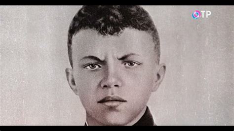 Александр Матросов. История рождения и юности Героя. - YouTube