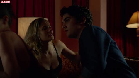 Intimidade Entre Estranhos Nude Pics Page