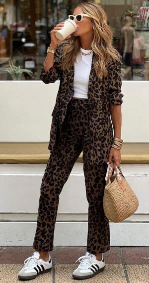 Pantalon L Opard Comment Int Grer Cette Tendance Dans Votre Garde