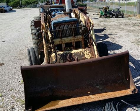 Ibid Lot 2329 Ford 3000 Tractor Wloader Attachment And Bucket