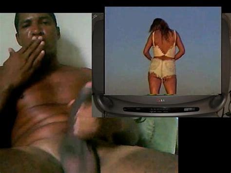 Negão punhetando pra Sula XVIDEOS