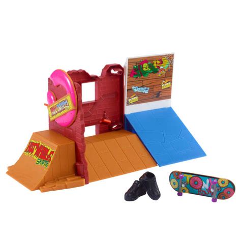 Hot Wheels Skate Donut Skatepark Playset Mattel