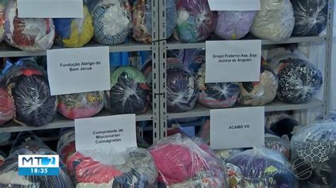 Projeto Guarda Roupa Solidário doa roupas para 12 instituições em