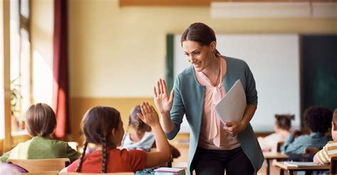 50 Kata Kata Welcome Back To School Singkat Dan Penuh Semangat