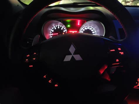 Светодиоды в подсветку салона — Mitsubishi Outlander XL, 2,4 л, 2007 ...