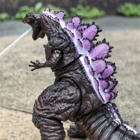 Neca Atomic Blast Shin Godzilla Movie Action Figure Head