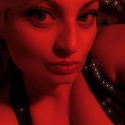 Getting So Wet And Horny In The Office I Had To Sneak Off To Rub It Xhamster