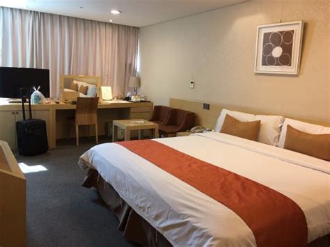 Hotel PJ Myeongdong: UPDATED 2017 Reviews, Price Comparison and 901 ...