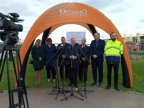 Symboliczne Wbicie Opaty Pod Budow Odcinka Drogi G Telewizja Obiektyw