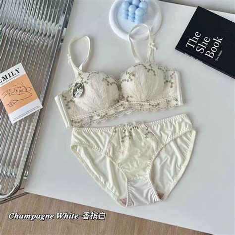 Hhh Sexy Lace Latex Girl Lingerie Set Comfortable Wireless Medium Thick Small Chest Side