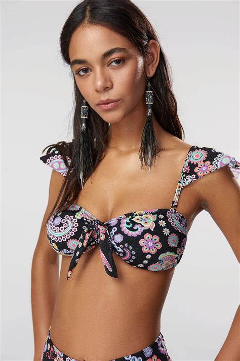 TRENDYOLMİLLA Çok Renkli Kolu Volanlı Bikini Üstü TBESS NC Fiyatı